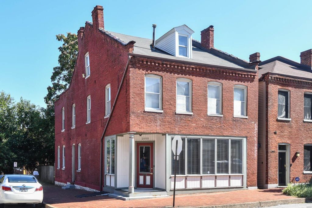 2000 S 11th St, Saint Louis, MO 63104