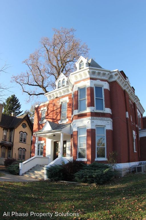 1415 Hampshire St #4, Quincy, IL 62301