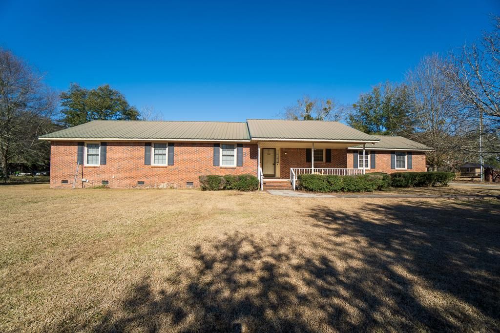 254 Tradewinds St, Orangeburg, SC 29115 3 Bed, 2 Bath 254 Tradewinds St, Orangeburg, SC 29115 3 Bed, 2 Bath