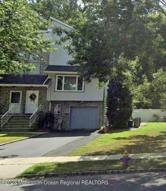 25 Lone Star Lane, Manalapan, NJ 07726 - See Est. Value, Schools & More
