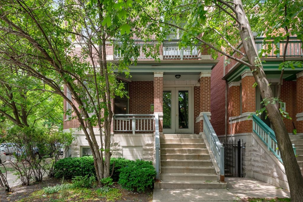1544 N Hoyne Ave #2, Chicago, IL 60622