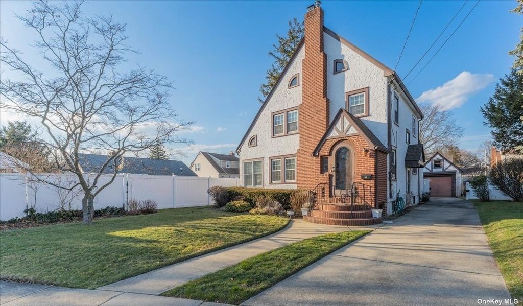 59 Buckingham Place, Lynbrook, NY 11563 Trulia