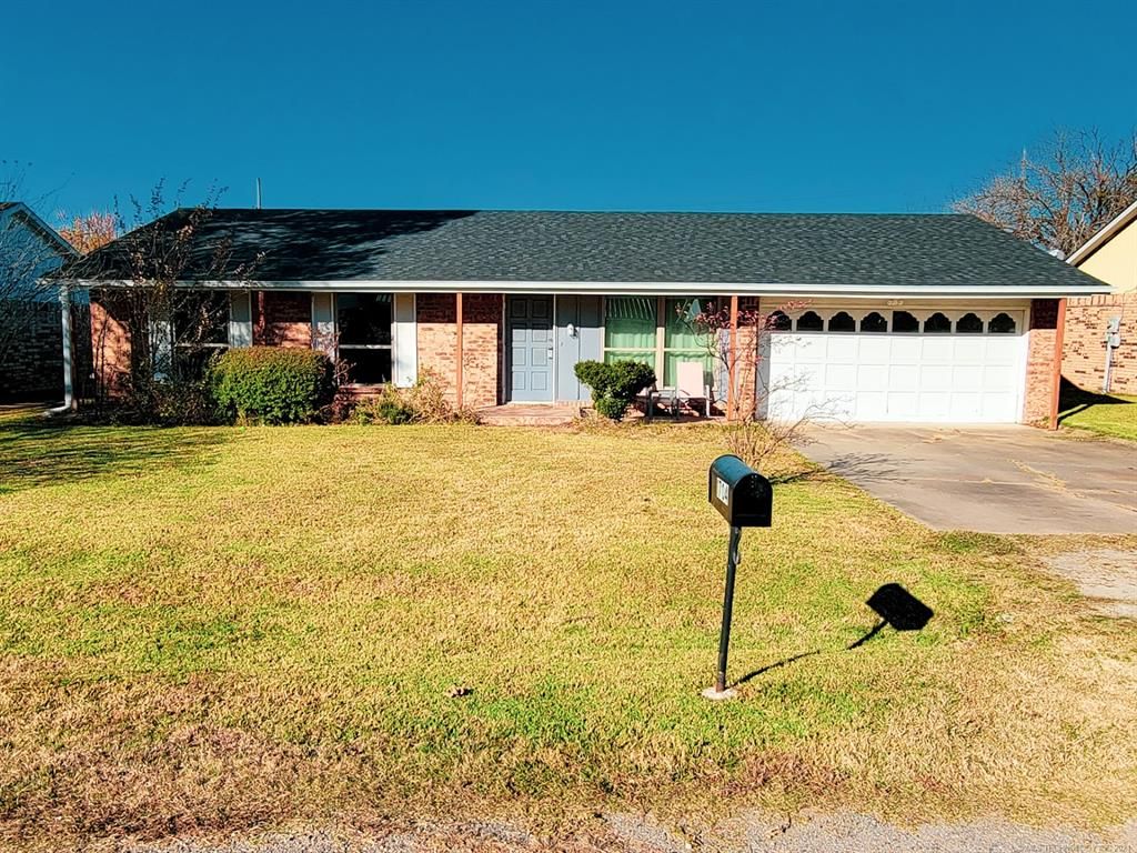 1704 Smith St, Durant, OK 74701
