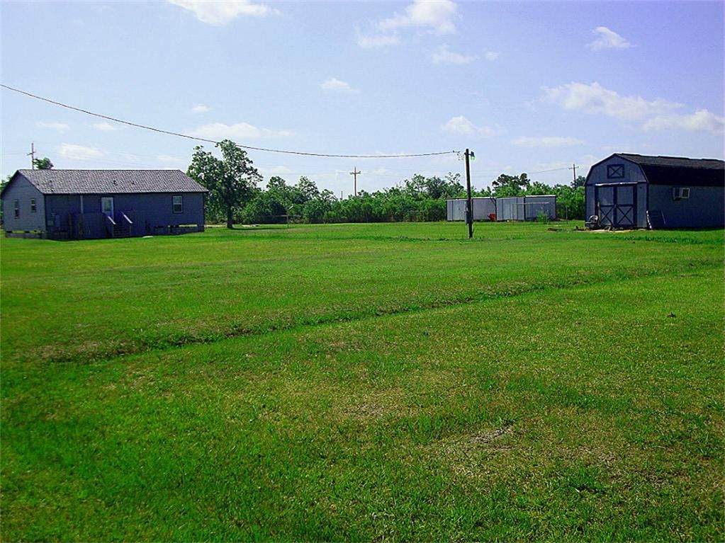 1744 Hankamer Loop, Hankamer, TX 3 Bed, 2 Bath SingleFamily Home