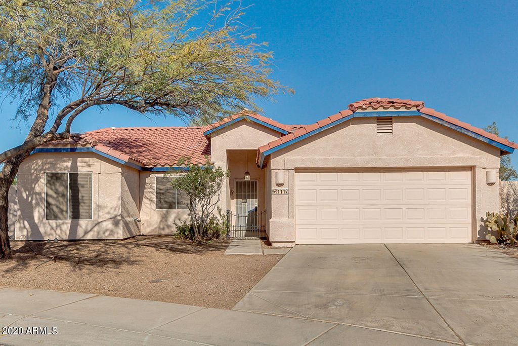 1112 E Avenida Isabela, Casa Grande, AZ - 3 Bed, 2 Bath Single-Family