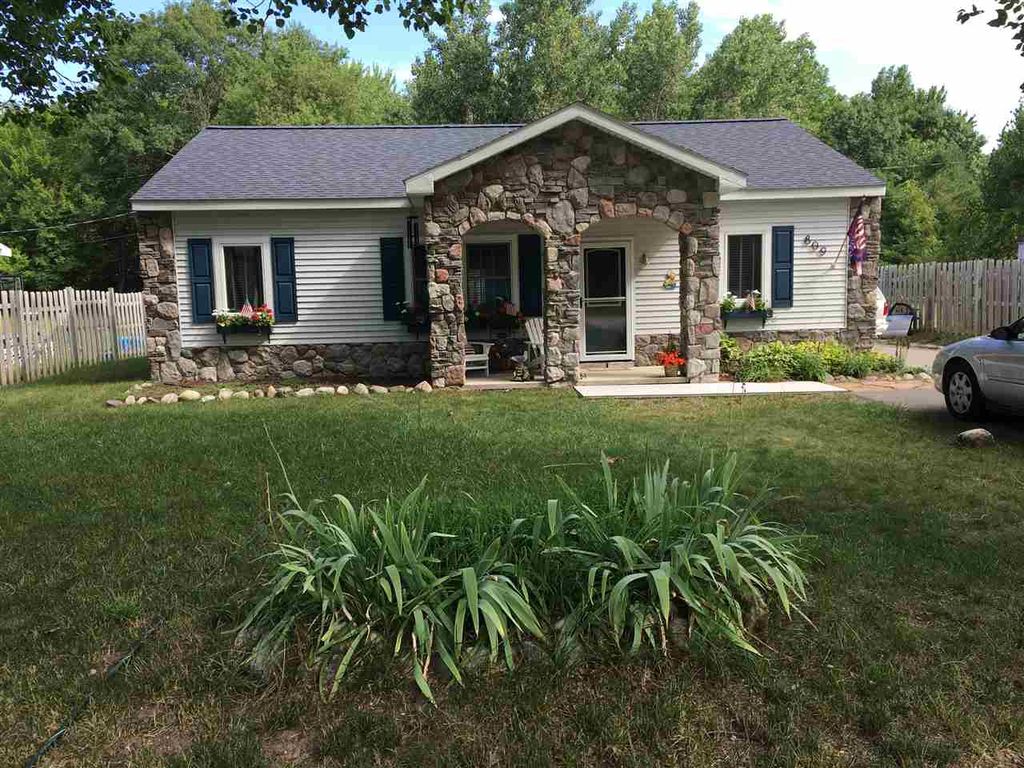 809 Thompson St, Boyne City, MI 49712 Trulia