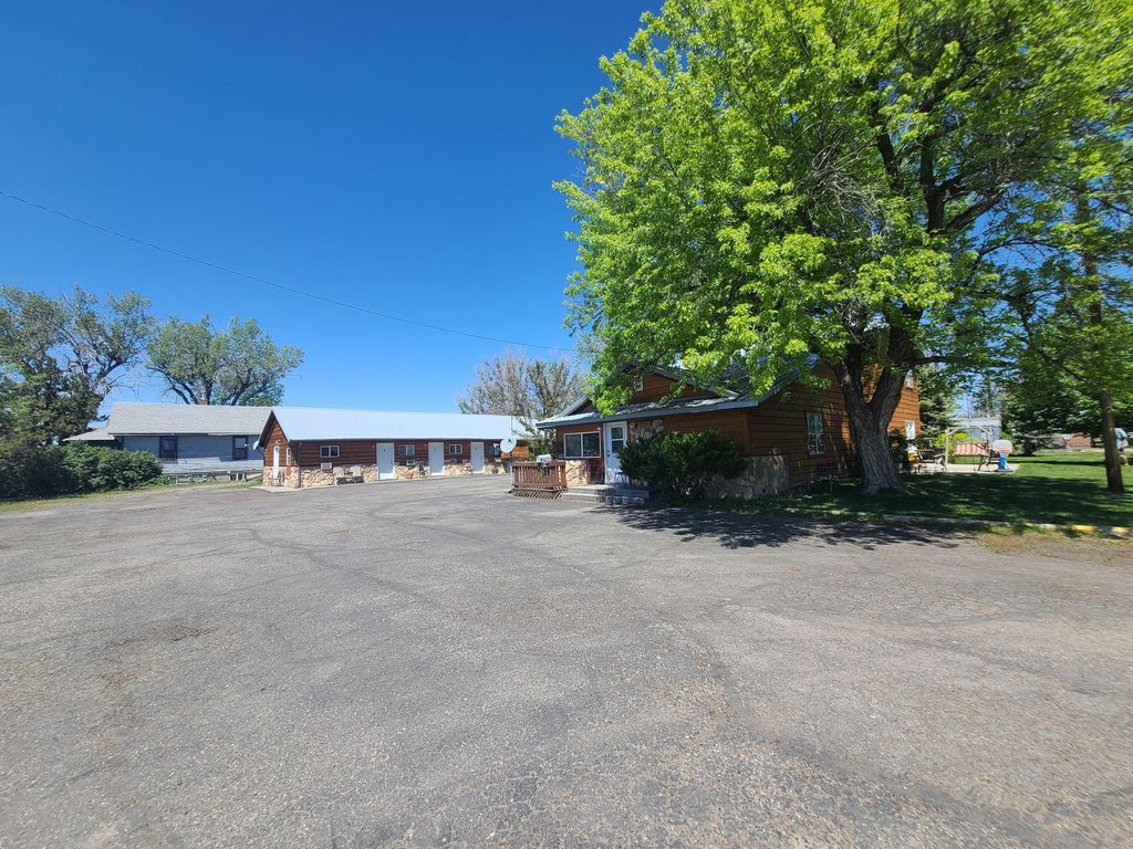 303 E 4th St, Hardin, MT 59034 Trulia