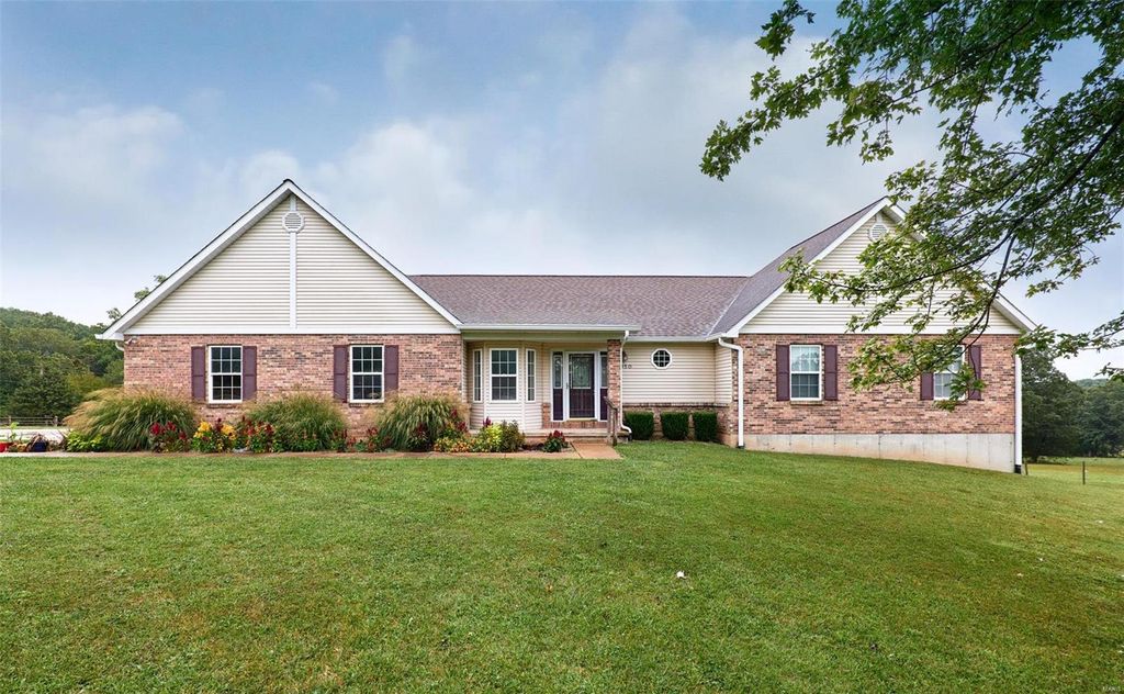 9650 Wine Creek Rd, Cedar Hill, MO 63016