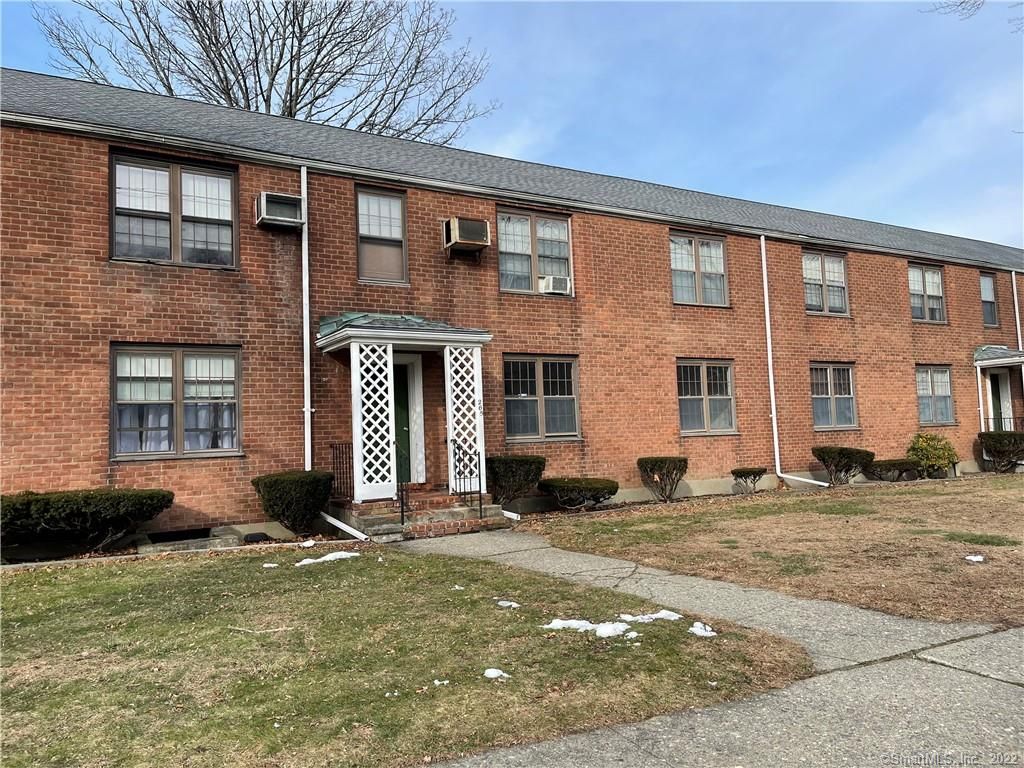 265 Texas Ave #B, Bridgeport, CT 06610