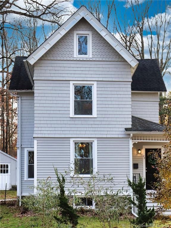 22 Sunset Ave, Watertown, CT 06779