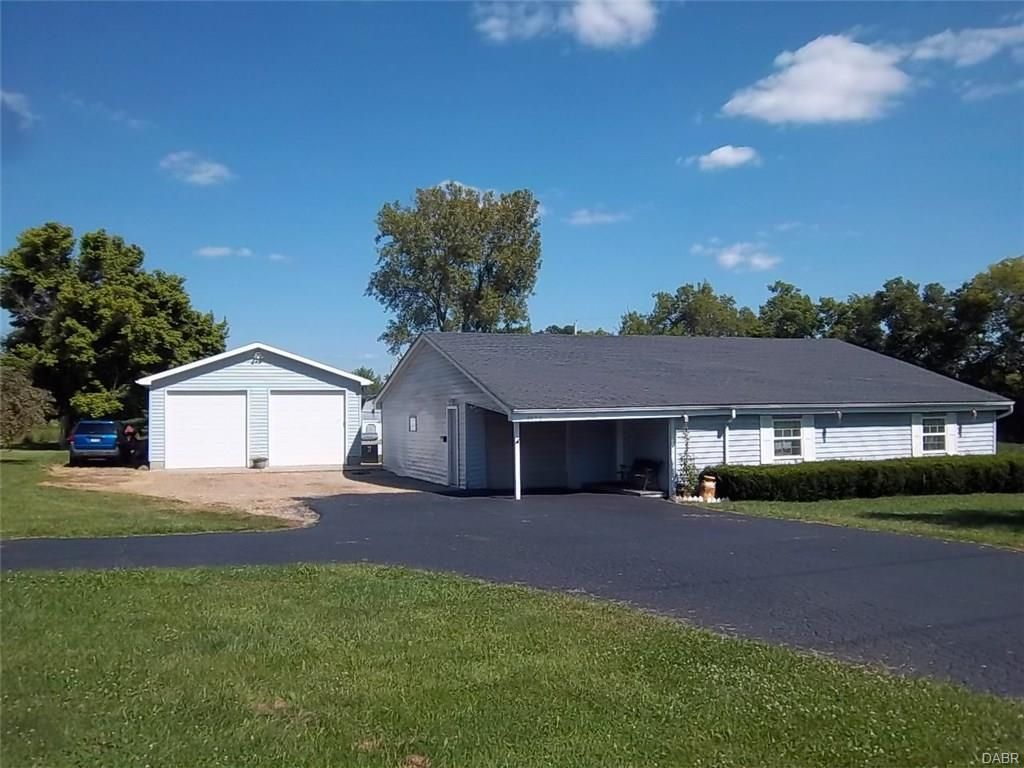 8956 S  Union Rd, Miamisburg, OH 45342