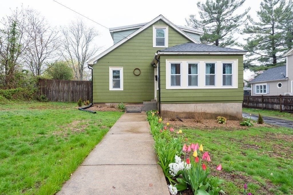 28 Hayes Ave, Beverly, MA 01915