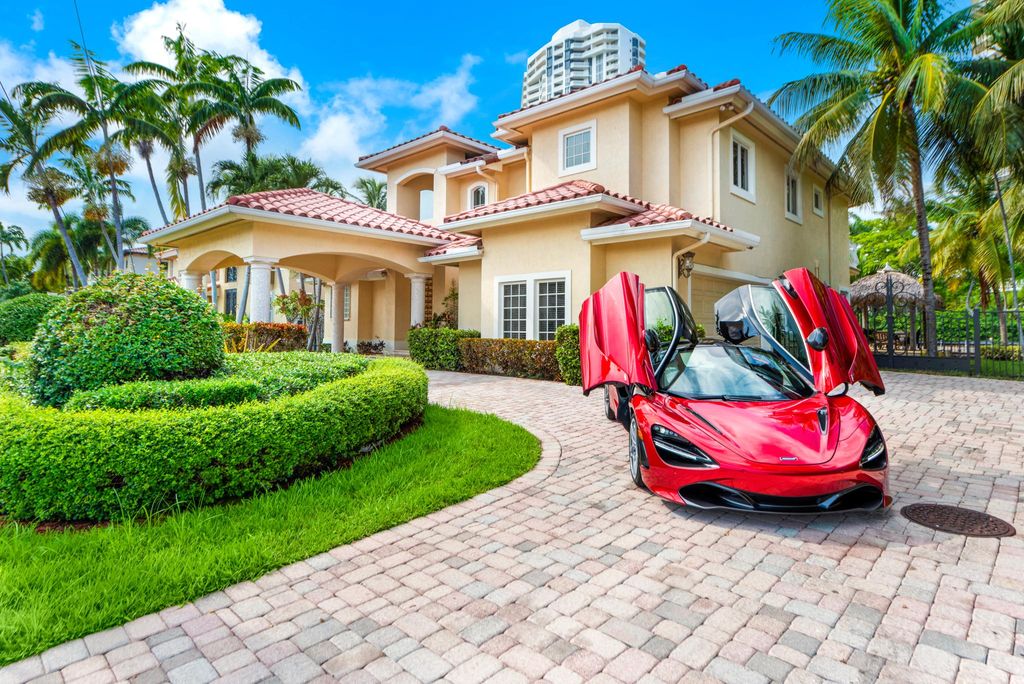 3463 NE 171st St, North Miami Beach, FL 33160