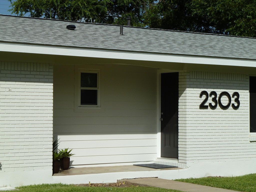 2303 Devonshire Dr, Austin, TX 78723