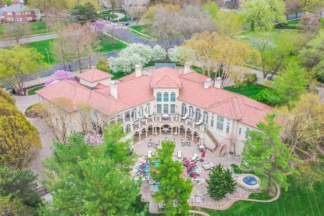 5550 Ward Pkwy, Kansas City, MO 64113