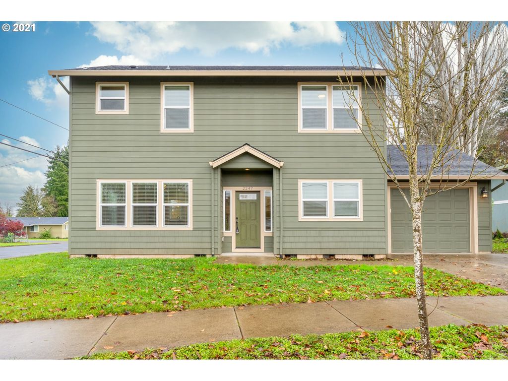 2247 D St, Forest Grove, OR 97116