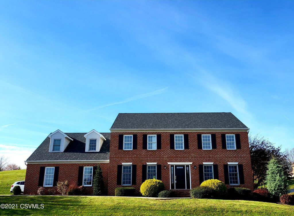 48 Crestmont Cir, Bloomsburg, PA 17815