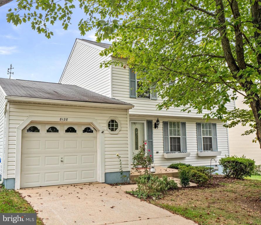 8128 Morning Breeze Dr, Elkridge, MD 21075