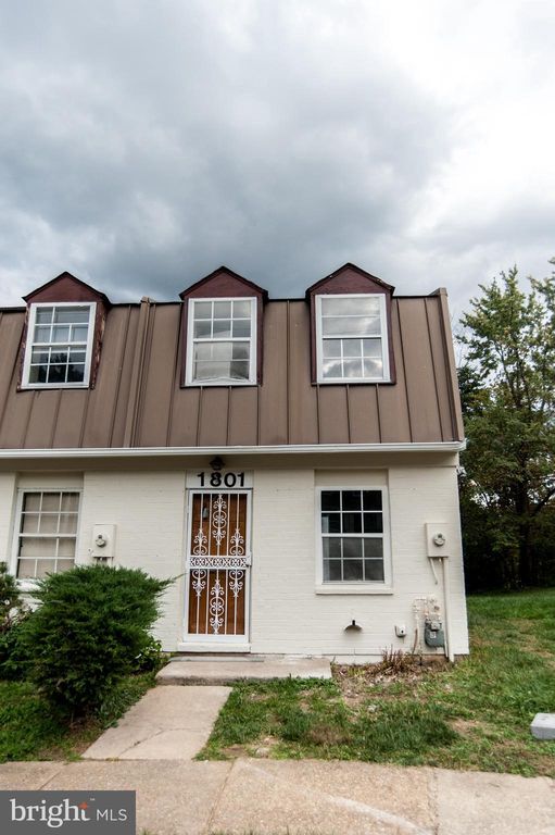 1801 Village Green Dr #X-126, Hyattsville, MD 20785