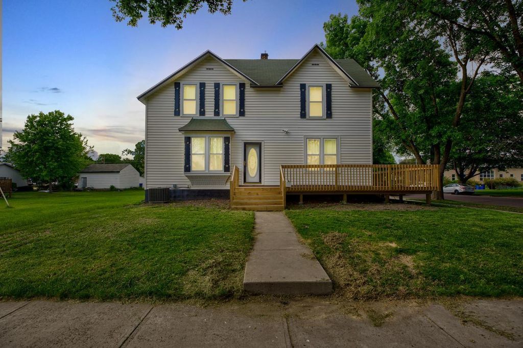 400 Walnut St SW, Sleepy Eye, MN 56085 Trulia