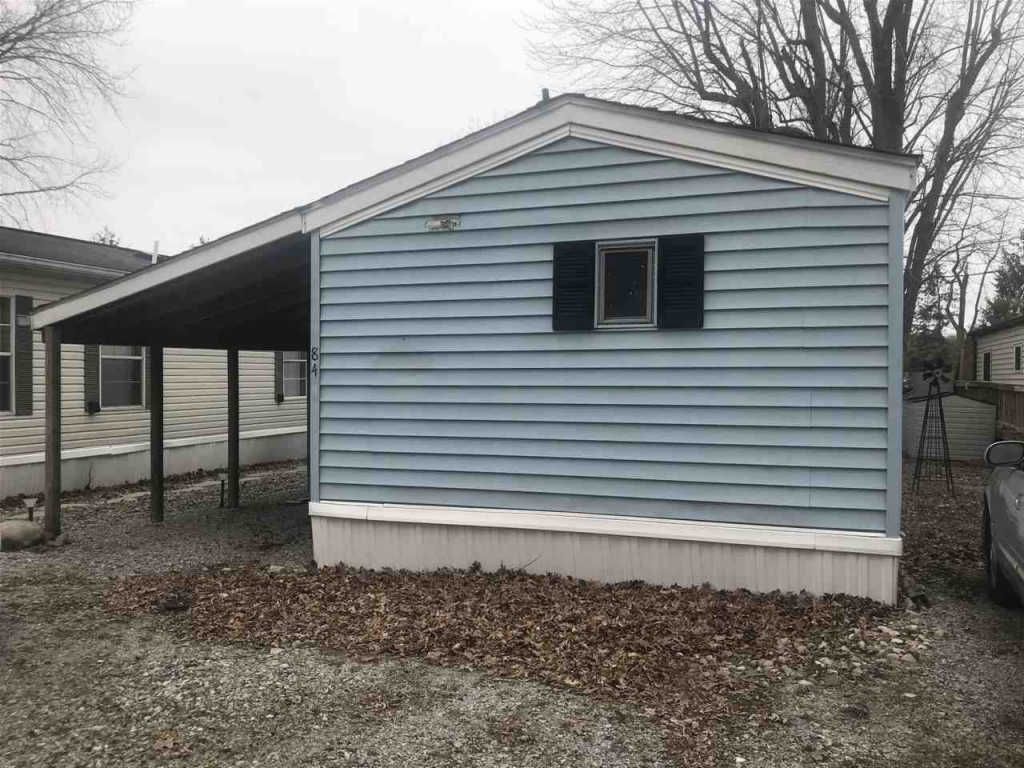 11088 N Landing Rd, Monticello, IN 3 Bed, 2 Bath Mobile