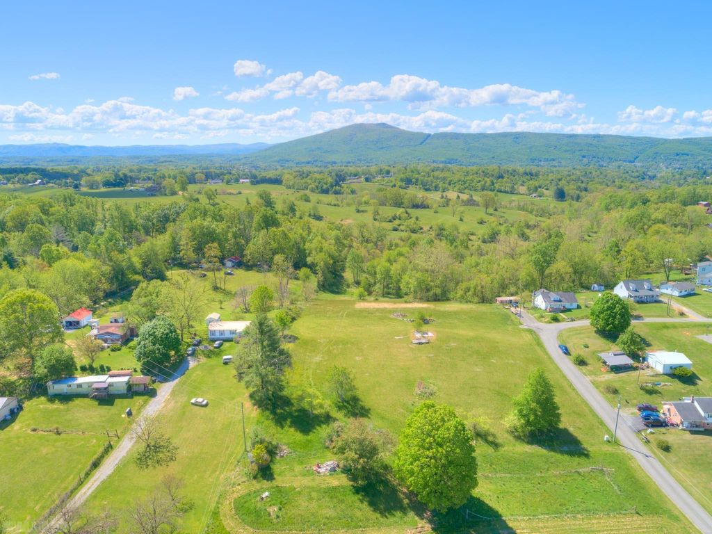 Eugene St, Pulaski, VA 24301 Trulia