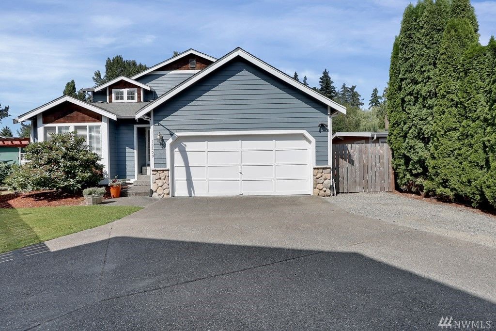 18209 SE 261st Ct, Covington, WA 98042