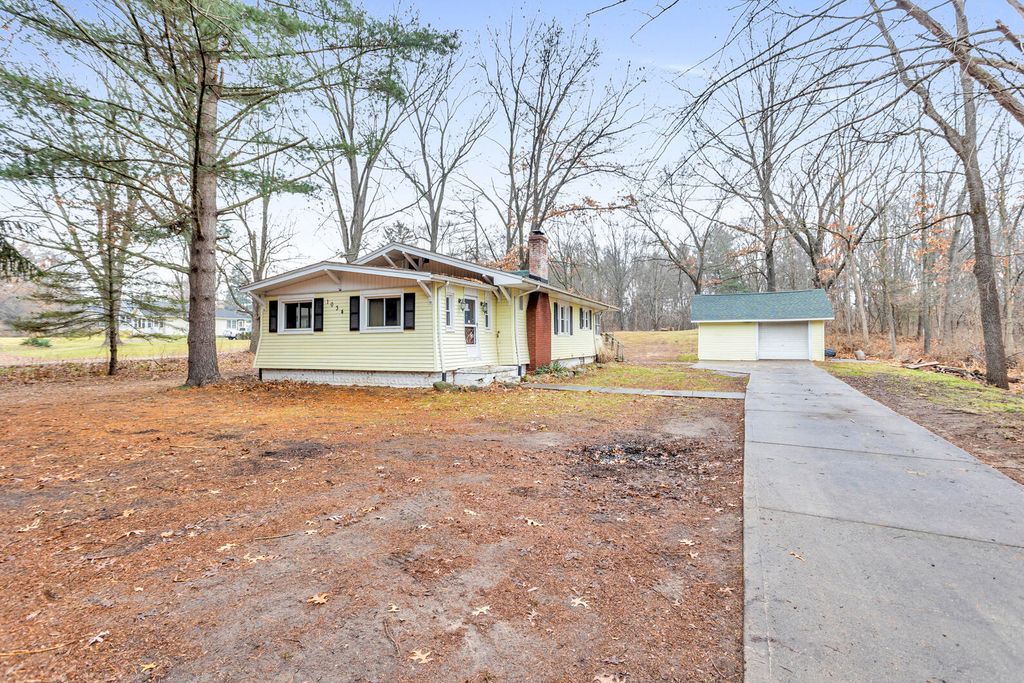 1034 Hinckley Blvd, Jackson, MI 49203 Trulia