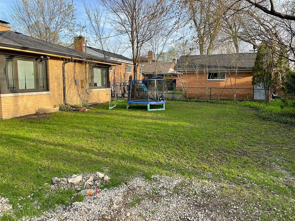 7016 N Keeler Ave, Lincolnwood, IL 60712