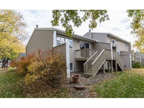 7575 Whitney Dr, Apple Valley, MN 55124