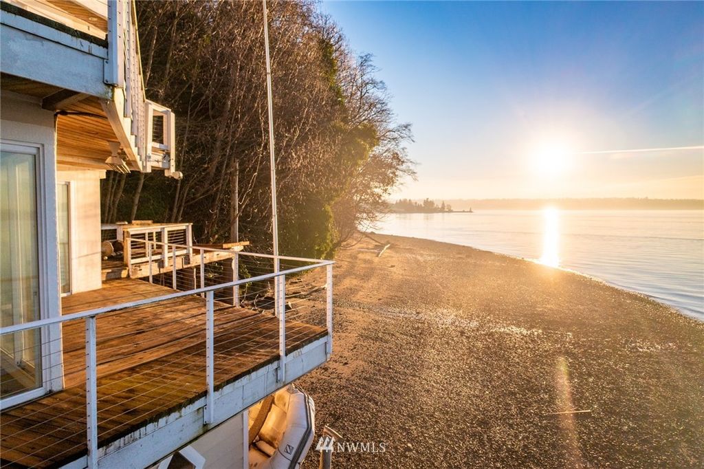 6520 Whitman Street NE, Tacoma, WA 98422