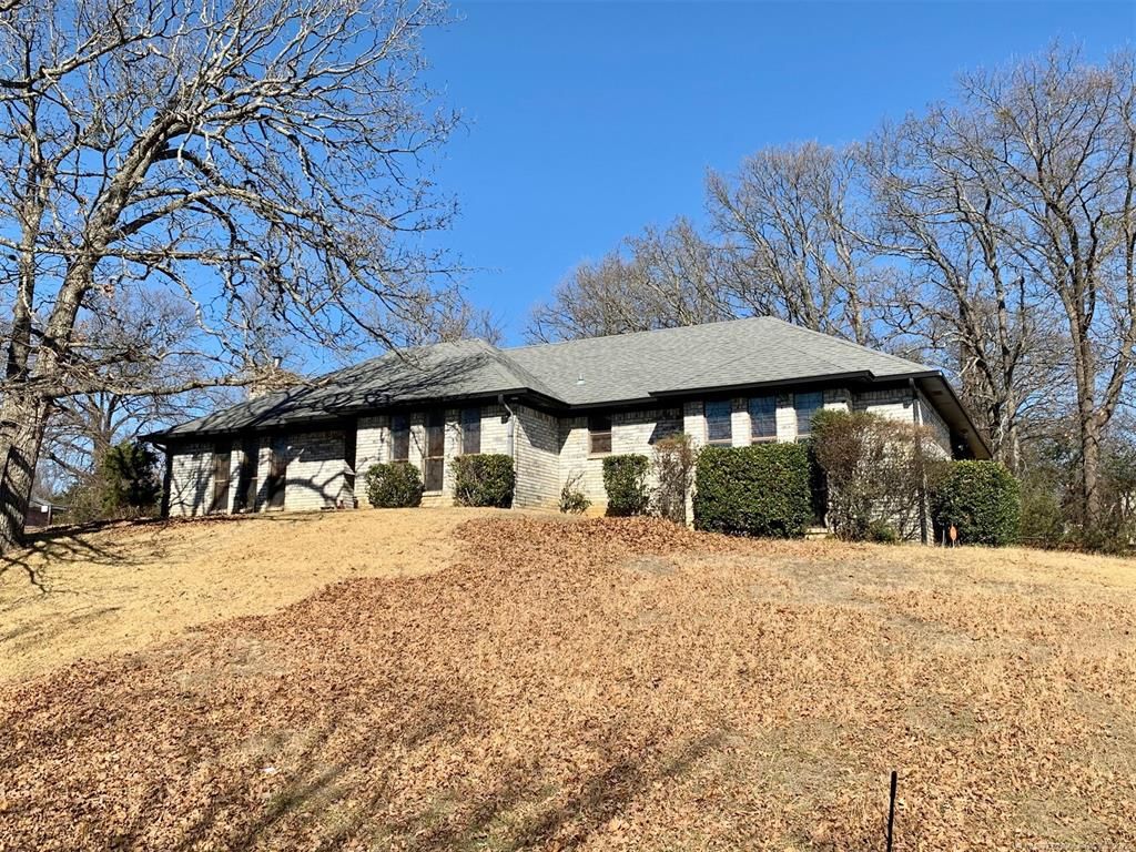 5120 Valley View Dr, Durant, OK 74701
