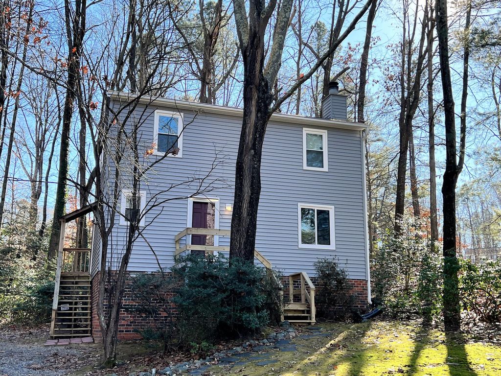 9867 Mosswood Rd, North Chesterfield, VA 23236