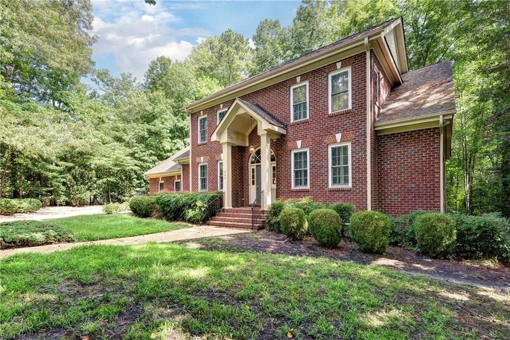 305 Par Dr, Williamsburg, VA 23188