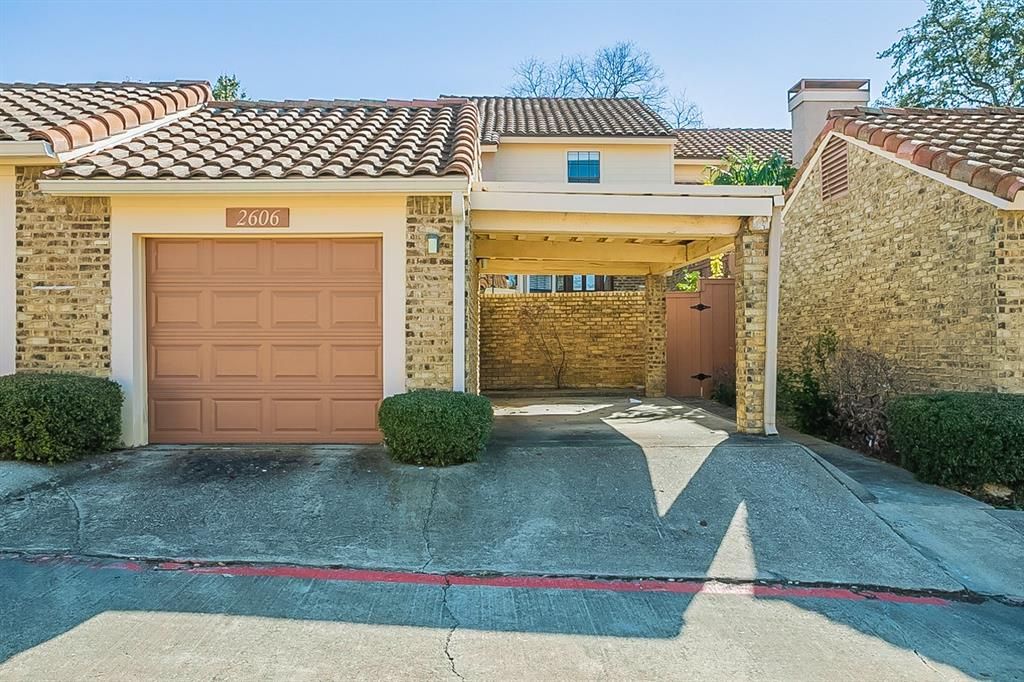 2606 Entrada Blvd, Irving, TX 75038