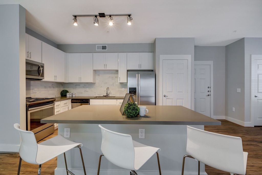 350 Cypress Creek Rd, Cedar Park, TX 78613
