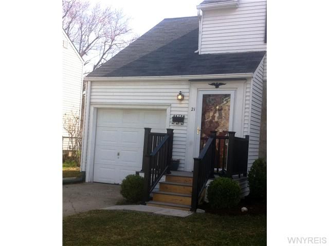 21 Roswell Rd, Buffalo, NY 14215