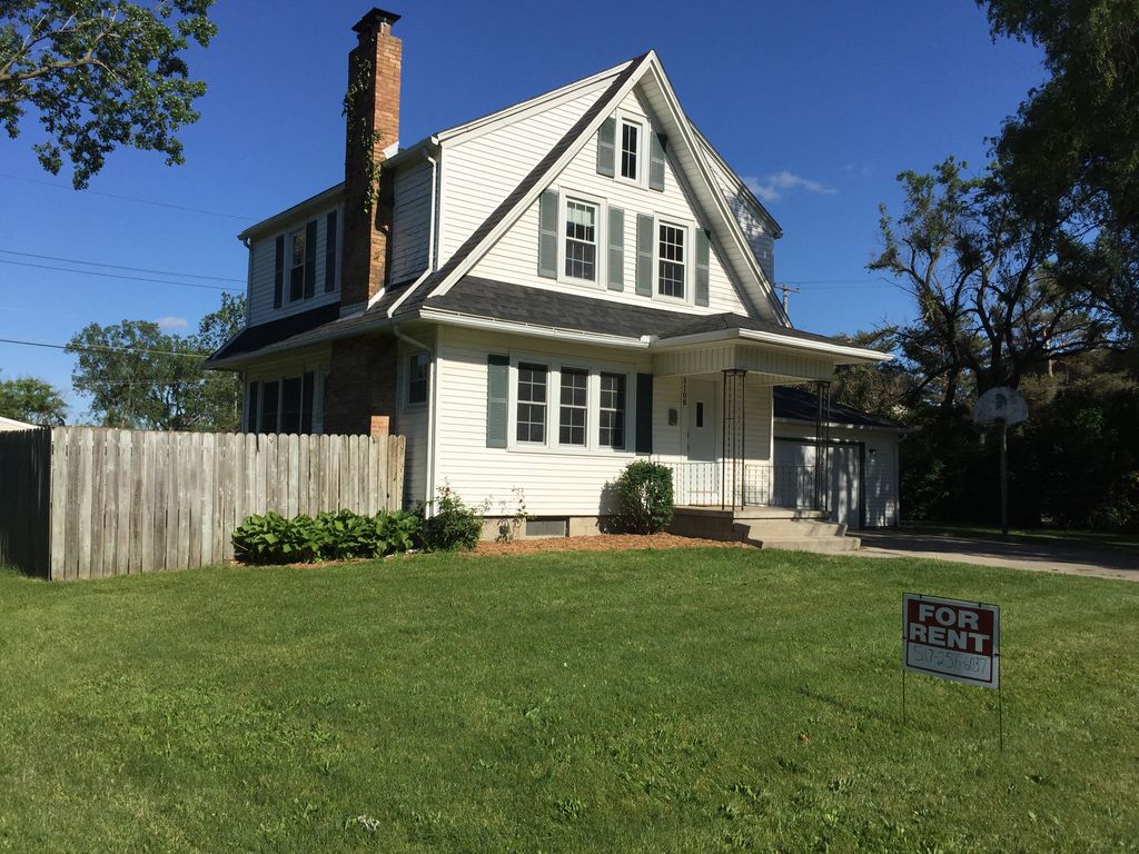 5108 E Brookfield Dr, East Lansing, MI 48823