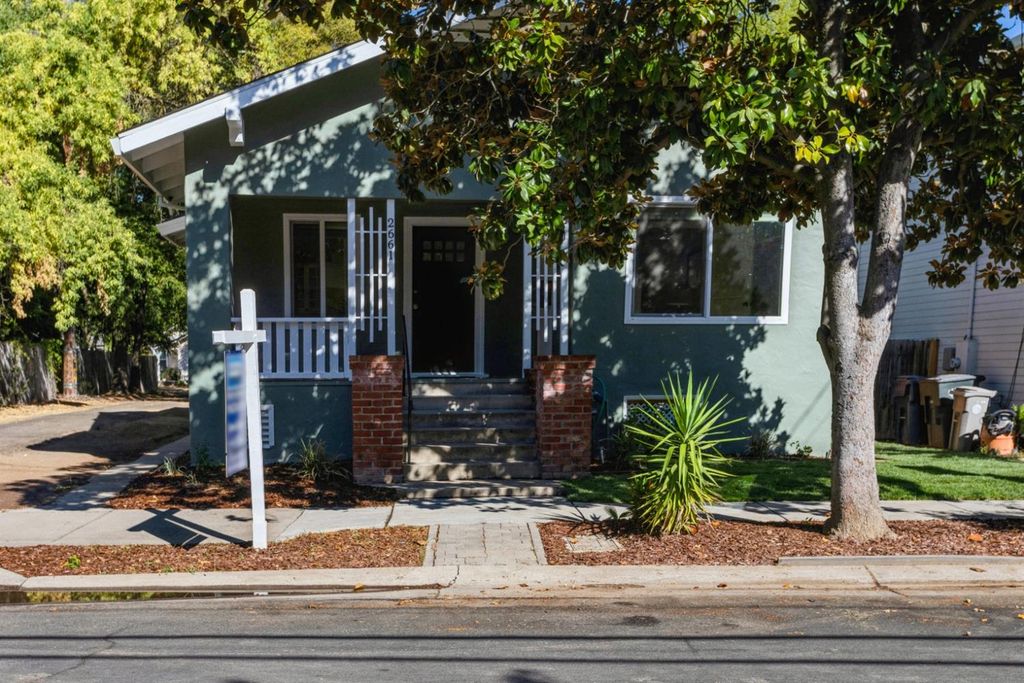 2661 28th St, Sacramento, CA 95818