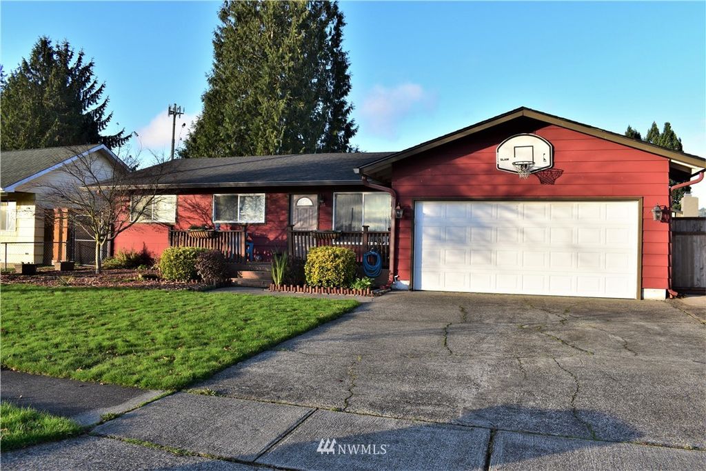 3524 Memorial Park Dr, Longview, WA 98632