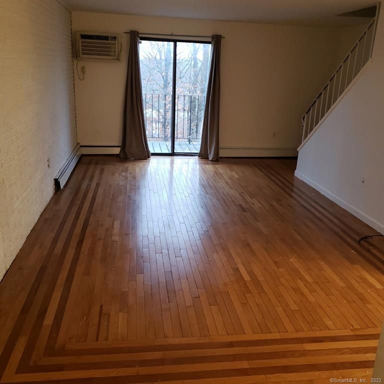 523 Blackstone Vlg #523, Meriden, CT 06450