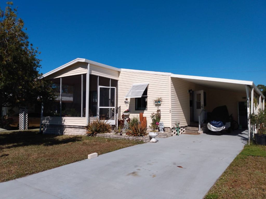 8775 20th St #180, Vero Beach, FL 32966