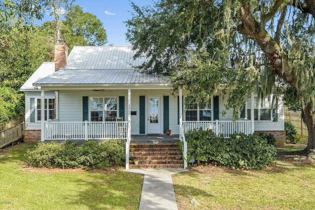 1006 Beach Blvd, Biloxi, MS 3 Bed, 2.5 Bath SingleFamily Home 14