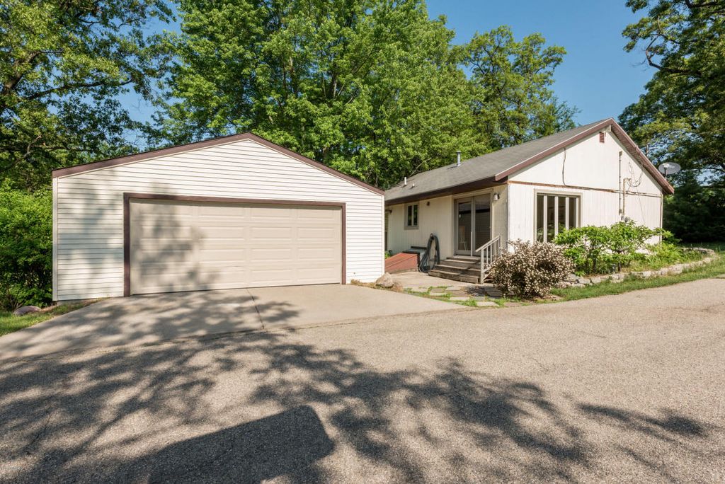 9224 Vergennes St SE, Ada, MI 2 Bed, 1 Bath SingleFamily Home 22