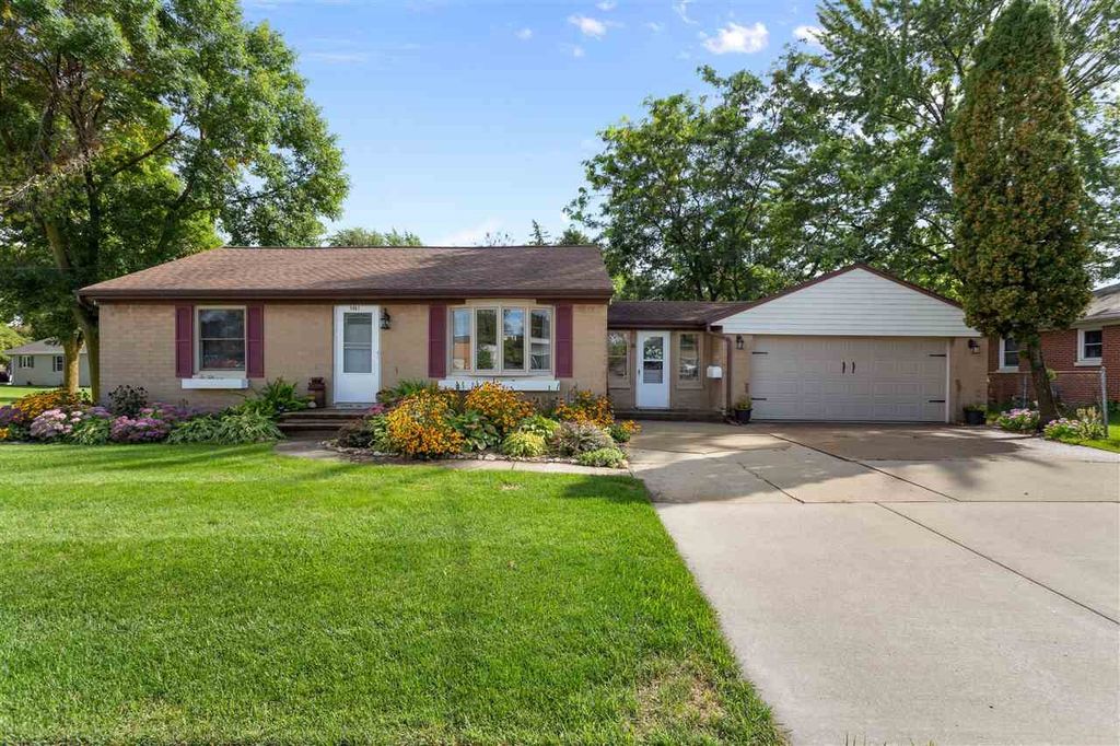 1407 E Main St, Little Chute, WI 54140 Trulia