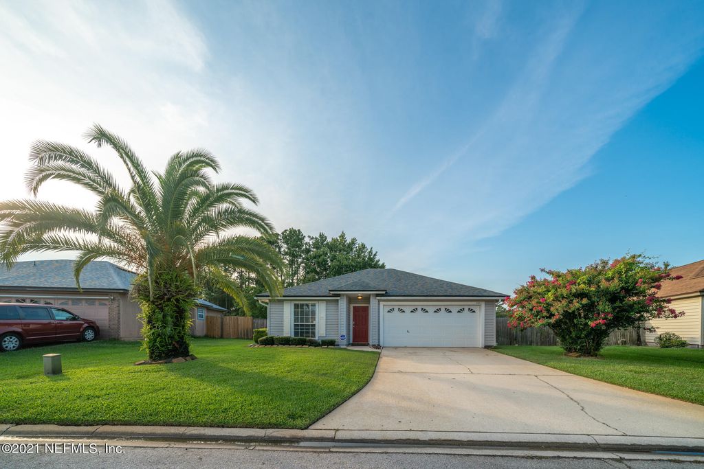 12415 Antler Hill Dr N, Jacksonville, FL 32224