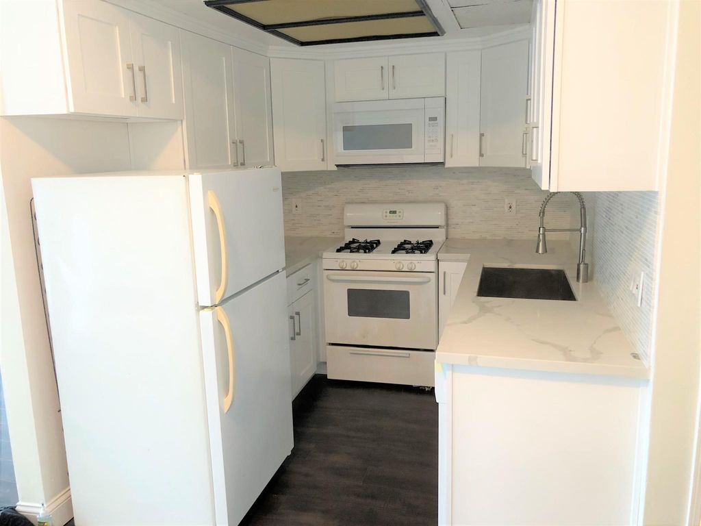 11369 Pearl St, Los Angeles, CA 90064