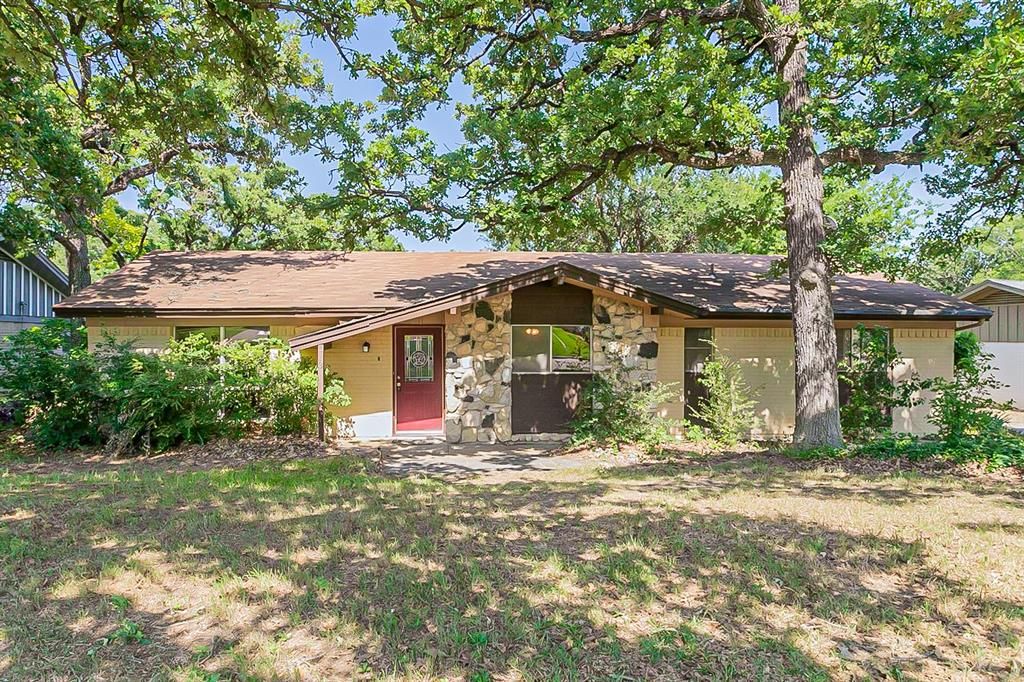13 Kingston Ct, Bedford, TX 76022