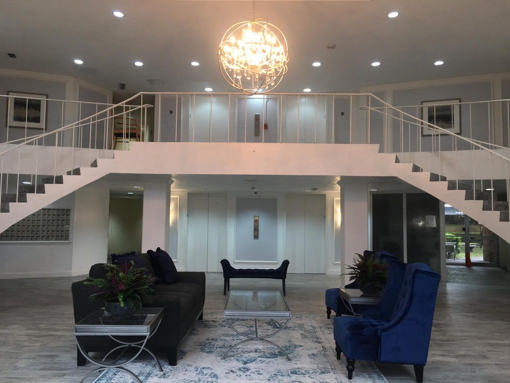 6011 Melody Ln, Dallas, TX 75231