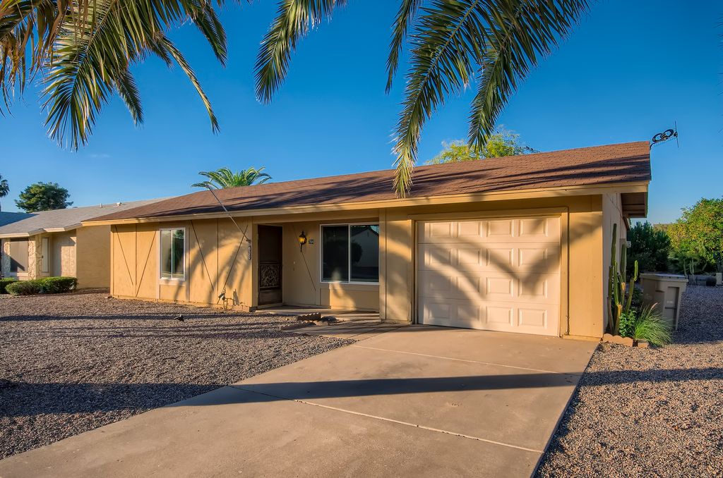 764 Leisure World Blvd, Mesa, AZ 85206